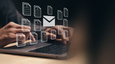 E-posta pazarlama, veri merkezi ve internet reklamcılığı. Belgeler bilgisayarda e- posta kullanılarak dijital olarak gönderiliyor