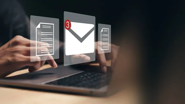Mail Marketing Datacenter Internet Reclame Documenten Digitaal Verzenden Mail Laptop — Stockfoto
