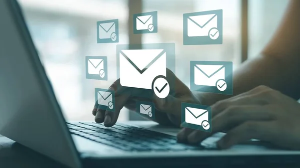 Mail Marketing Concept Bedrijf Dat Veel Mails Digitale Nieuwsbrief Naar — Stockfoto