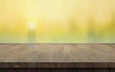 Koyu ahşap kaplamalı bir podyum..