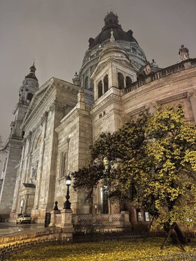Gece Dohny Sokağı Sinagogu 'nda. Büyük Sinagog, Budapeşte Tarihi Binası.