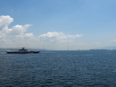 Türkiye 'nin kuzeybatısında, Marmara Denizi üzerinde yat veya feribot.
