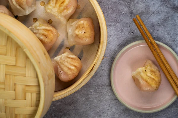 Homemade Dumplings Dim Sum Close Bamboo Steamer Box Table Horizontal — Stock Photo, Image
