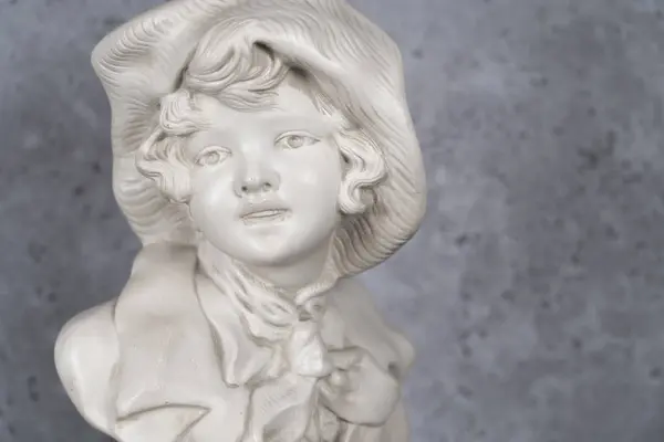 Германия Stature Sculpted Head Head Carved White Stone Girl Antique Лицензионные Стоковые Фото