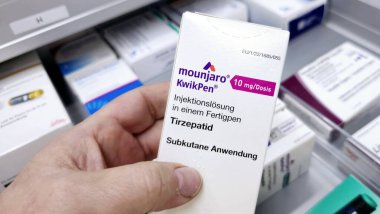 Mounjaro, deri altı enjeksiyonu, tirzepatit için tasarlanmış, tip 2 diyabet ve ağırlık yönetimi için kullanılan çok dozlu önceden doldurulmuş bir kalem..