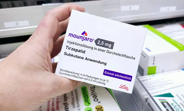 Mounjaro, deri altı enjeksiyonu, tirzepatit için tasarlanmış, tip 2 diyabet ve ağırlık yönetimi için kullanılan çok dozlu önceden doldurulmuş bir kalem..