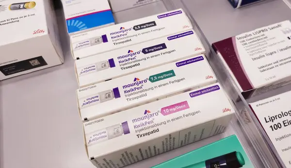 Mounjaro, deri altı enjeksiyonu, tirzepatit için tasarlanmış, tip 2 diyabet ve ağırlık yönetimi için kullanılan çok dozlu önceden doldurulmuş bir kalem..