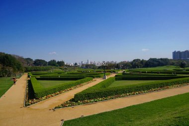 Botanik Bahçesi, Curitiba, Brezilya 'nın en büyük kartpostallarından biridir ve şehrin en çok ziyaret edilen turistik yeridir..