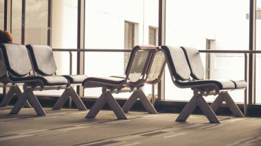 Bulanık arka plan parlak alışveriş merkezi gümüş gri ışıklandırması. Perakende mağazasında odağını kaybetmiş lamba kutusu. Bulanık hastane fotokopi alanı olan parlak yumuşaklık oteli. Mevcut arkaplan tasarım şablonu.