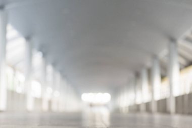 Bulanık arka plan parlak alışveriş merkezi gümüş gri ışıklandırması. Perakende mağazasında odağını kaybetmiş lamba kutusu. Bulanık hastane fotokopi alanı olan parlak yumuşaklık oteli. Mevcut arkaplan tasarım şablonu.