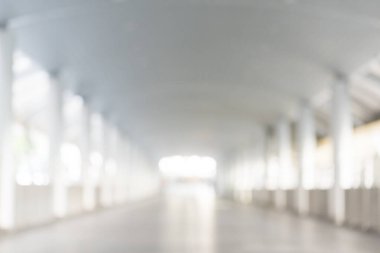 Bulanık arka plan parlak alışveriş merkezi gümüş gri ışıklandırması. Perakende mağazasında odağını kaybetmiş lamba kutusu. Bulanık hastane fotokopi alanı olan parlak yumuşaklık oteli. Mevcut arkaplan tasarım şablonu.