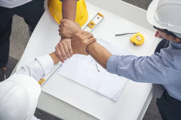Gruppe Von Multirassischen Menschen Teamwork Treffen Hand Hand Ingenieur Manager — Stockfoto