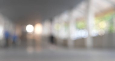 Bulanık arka plan parlak alışveriş merkezi gümüş gri ışıklandırması. Perakende mağazasında odağını kaybetmiş lamba kutusu. Bulanık hastane fotokopi alanı olan parlak yumuşaklık oteli. Mevcut arkaplan tasarım şablonu.