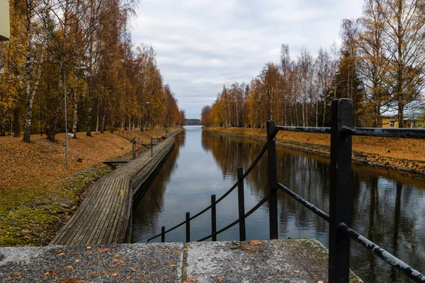 stock image Asikkala, Finland. October 22, 2022. Vaaksy canal in autumn. Connecting lakes Vesijarvi and Paijnne.