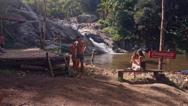Pai Thailand November 2022 Paeng Waterfall People Swimming Pool — Vídeo de Stock