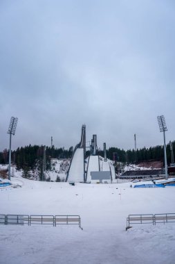 Lahti Stadyumu Lahti Kayak maçlarına hazırlanıyor. Finlandiya, 19 Mart 2023.