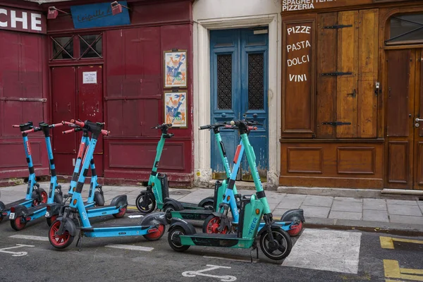 Scooter Parcheggiati Strada Parigi Francia Marzo 2023 Fotografia Stock