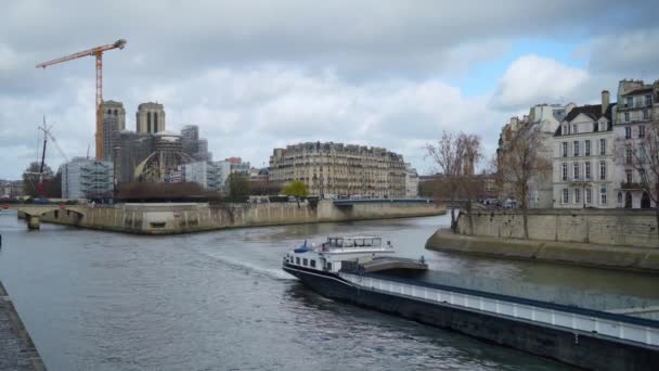 Pråm Vid Floden Seine Paris Mars 2023 — Stockvideo