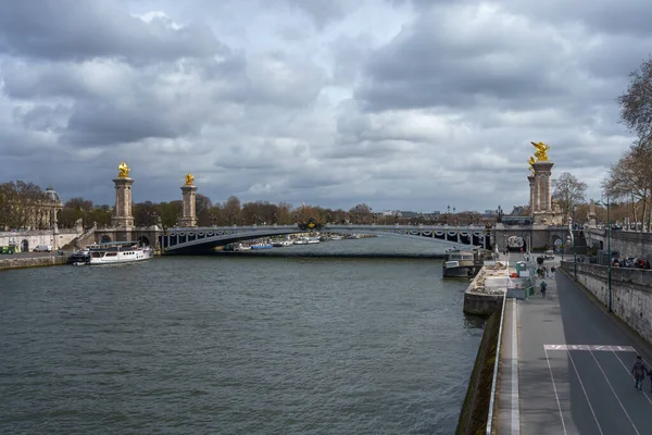 Pont Alexandre Iii Bron Molnig Vårdag Paris Frankrike Mars 2023 — Stockfoto