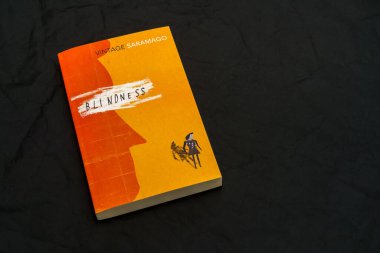 Karanlık yüzeyde Jose Saramago 'nun körlüğü. Lahti, Finlandiya. 18 Haziran 2023.