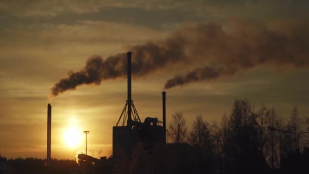 Sylwetka Elektrowni Zimowy Poranek Finlandia — Wideo stockowe