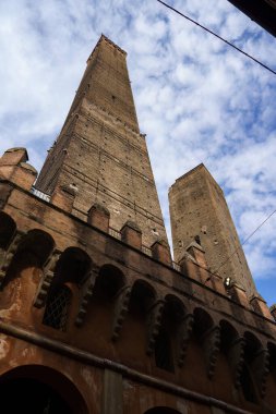 İtalya, Bologna 'da iki kule (Due Torri)