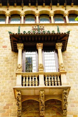 Barselona 'da modernist balkon pencere ayrıntıları