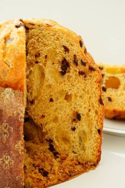 İtalyan Noel tatlı ekmeği Panettone parçalara ayrıldı