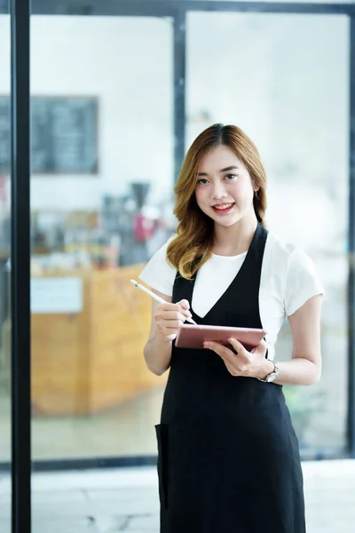 Starta Och Öppna Ett Litet Företag Ung Asiatisk Kvinna Som — Stockfoto