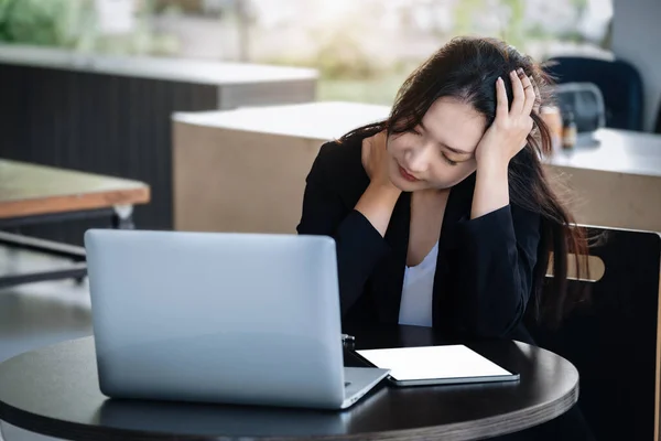 Síndrome Burnout Concepto Mujer Negocios Siente Incómoda Trabajando Que Causado — Foto de Stock