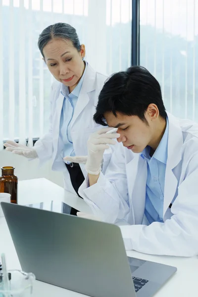 Medical Research Laboratories Scientists Failed Research Chemical Samples Discuss Technological — Stock Photo, Image