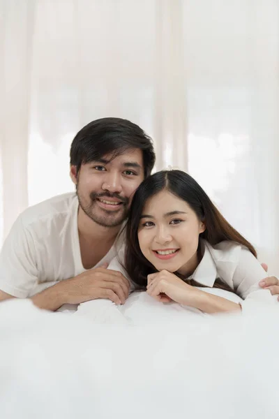 Asijské Romantický Pár Posteli Těší Smyslnou Předehru Šťastný Smyslný Mladý — Stock fotografie