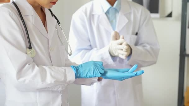 Jovem Médica Asiática Assistente Colocando Mãos Para Preparar Cirurgia Para — Vídeo de Stock