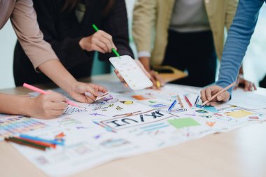 Creative Web Ekibi, cep telefonu için Grafik Tasarımcı, cep telefonu uygulaması ve geliştirme şablonu planı için web sitesi ux ui uygulaması, prototip kablo geliştirme süreci