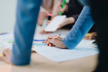 Creative Web Ekibi, cep telefonu için Grafik Tasarımcı, cep telefonu uygulaması ve geliştirme şablonu planı için web sitesi ux ui uygulaması, prototip kablo geliştirme süreci