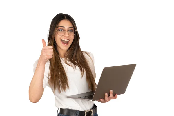Laptopot Tart Boldog Izgatott Laptoppal Kezében Legújabb Jegyzetfüzet Kezében Hüvelykujjával — Stock Fotó