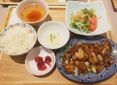 Abura Gon Tavuk Yemek Seti