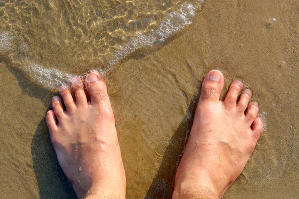 Ноги Ступить Пляж — стоковое фото