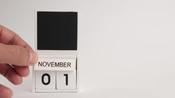 日期为11月1日的日历和设计师的工作地点 特定日期事件的说明性说明 — 图库视频影像