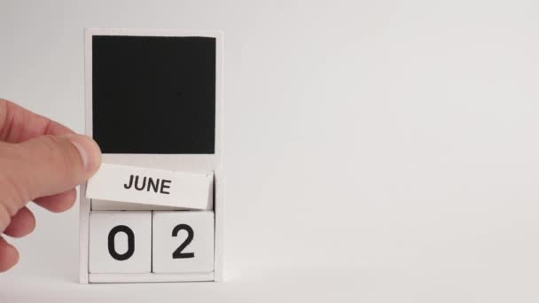 日期为6月2日的日历和一个设计师的位置 特定日期事件的说明性说明 — 图库视频影像