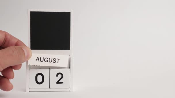 日期为8月2日的日历和设计师的工作地点 特定日期事件的说明性说明 — 图库视频影像