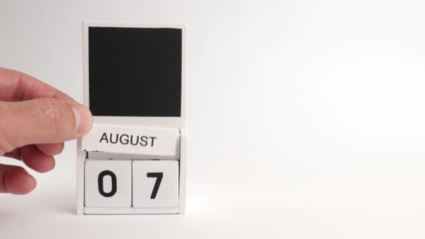 日付とカレンダー8月7日とデザイナーのための場所 特定の日付のイベントのイラスト — ストック動画
