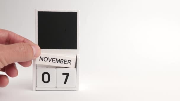 日付11月7日とデザイナーのための場所とカレンダー 特定の日付のイベントのイラスト — ストック動画
