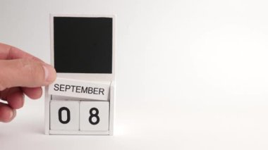 8 Eylül tarihli takvim ve tasarımcılar için bir yer. Belirli bir tarihteki olay için illüstrasyon.