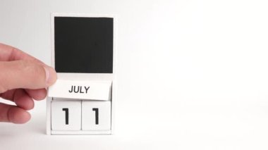 11 Temmuz tarihli takvim ve tasarımcılar için yer. Belirli bir tarihteki olay için illüstrasyon.