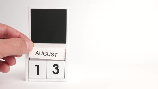 日期为8月13日的日历和一个设计师的位置 特定日期事件的说明性说明 — 图库视频影像