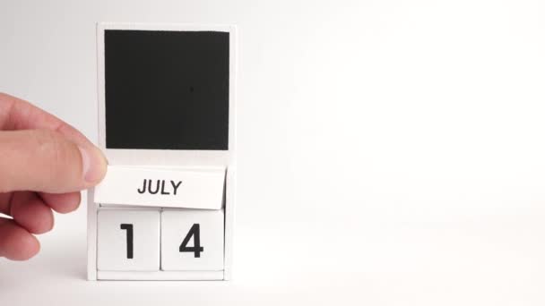 日期为7月14日的日历和一个设计师的位置 特定日期事件的说明性说明 — 图库视频影像