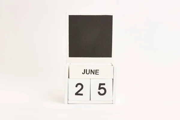 日期为6月25日的日历和一个供设计师使用的地方 特定日期事件的说明性说明 — 图库照片