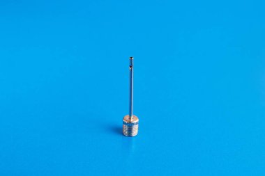 Topu şişirmek için iğne. Spor malzemeleri..