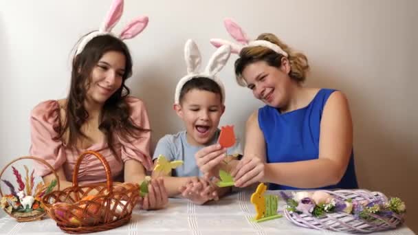 Mother Daughter Son Look Festive Easter Decorations Celebrating Easter Family — Stock videók